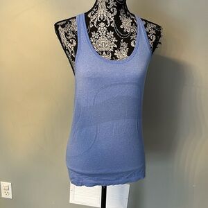 Lululemon size 8 swiftly top